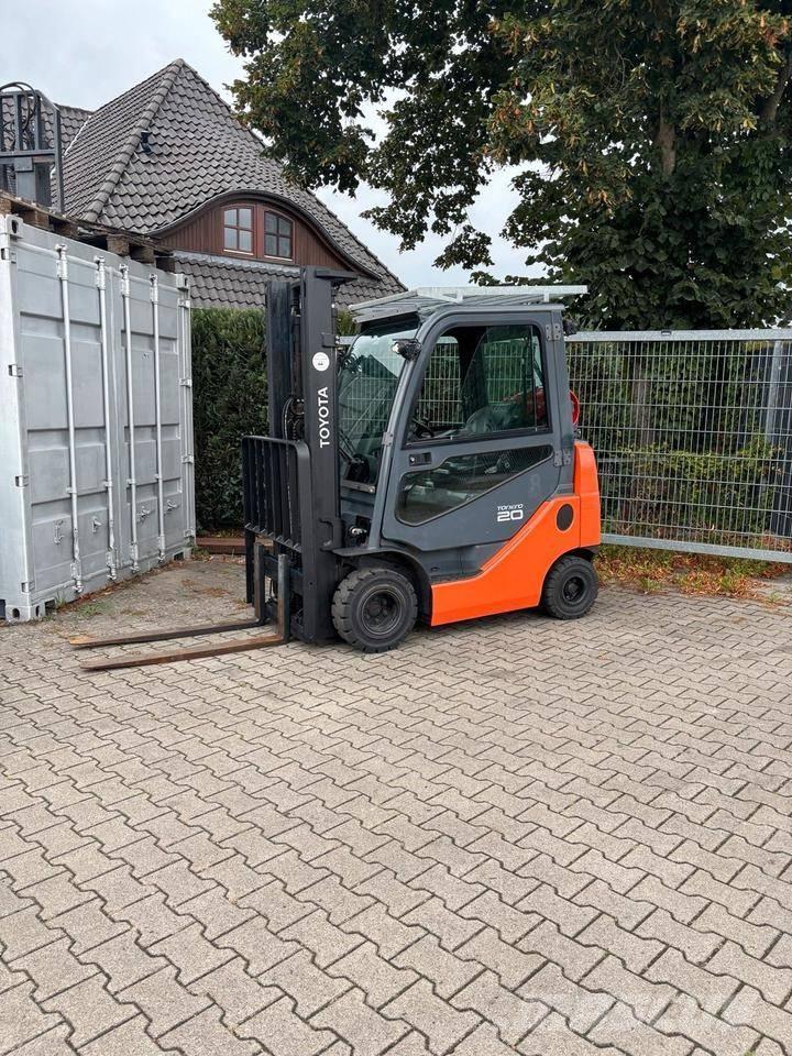 Toyota 8 FGKF 20 Stivuitor GPL