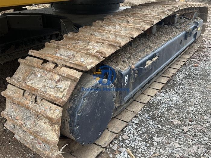 Komatsu PC450-8 Excavatoare pe șenile
