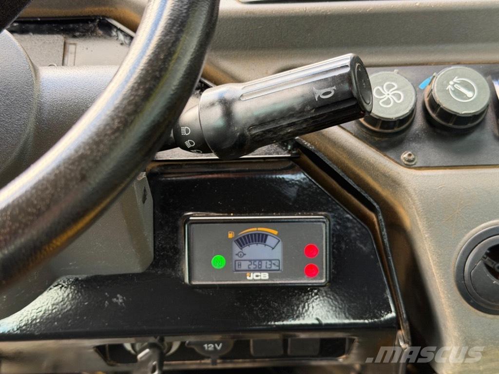 JCB 6 ST Minitractor de teren