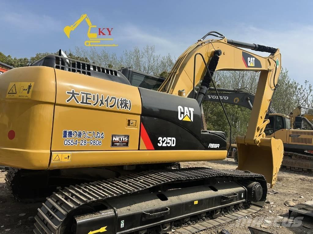 CAT 325 Excavatoare pe șenile

