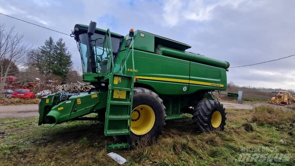 John Deere S 690 Combine de secerat