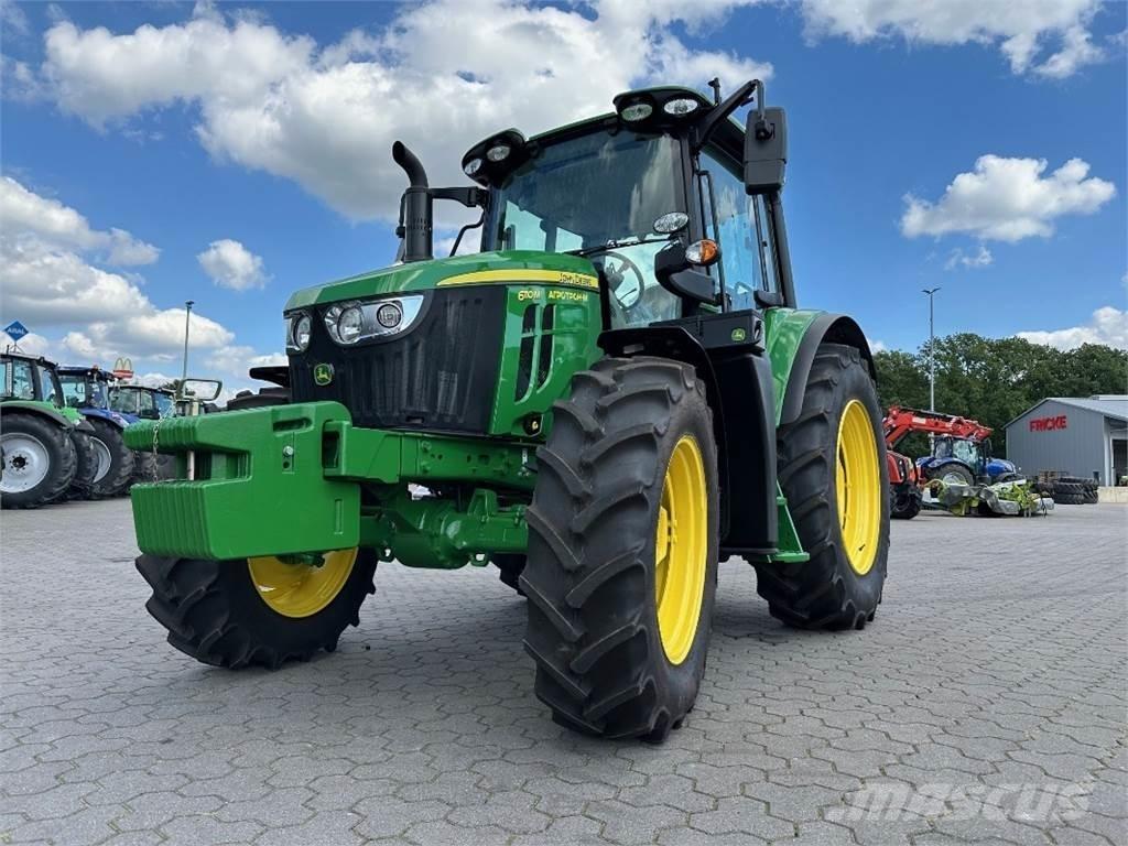 John Deere 6110 M Tractoare