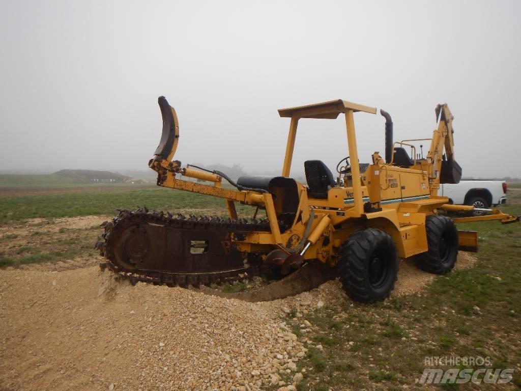Vermeer V8550 Excavatoare de santuri