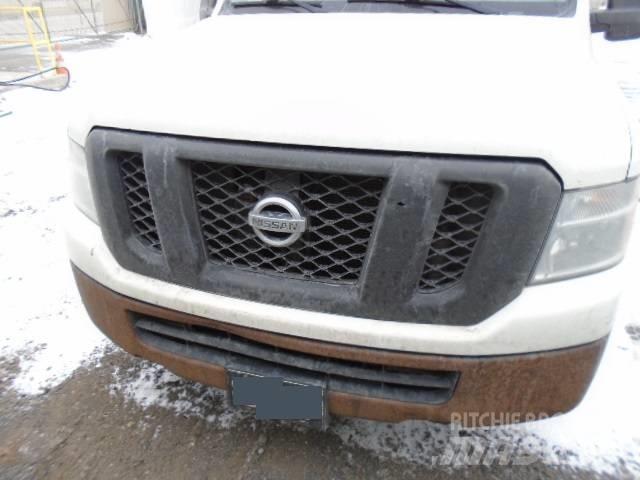 Nissan NV2500HD Autocamioane