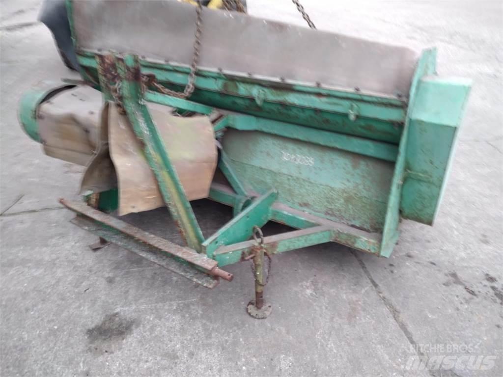 Humus 220 Alte echipamente pentru nutret