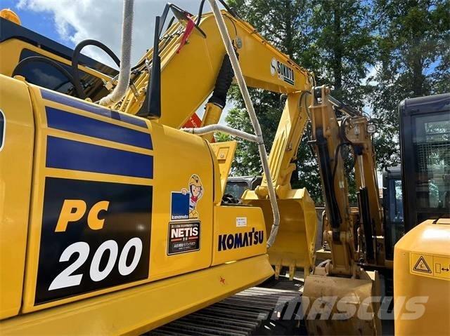 Komatsu PC 200-8 Excavatoare pe șenile
