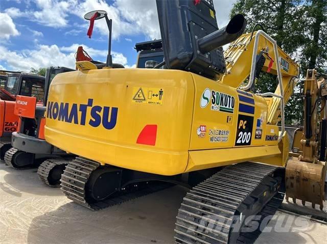 Komatsu PC 200-8 Excavatoare pe șenile
