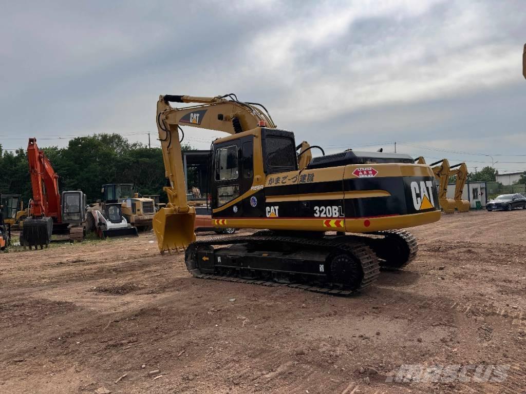 CAT 320B Excavatoare pe șenile
