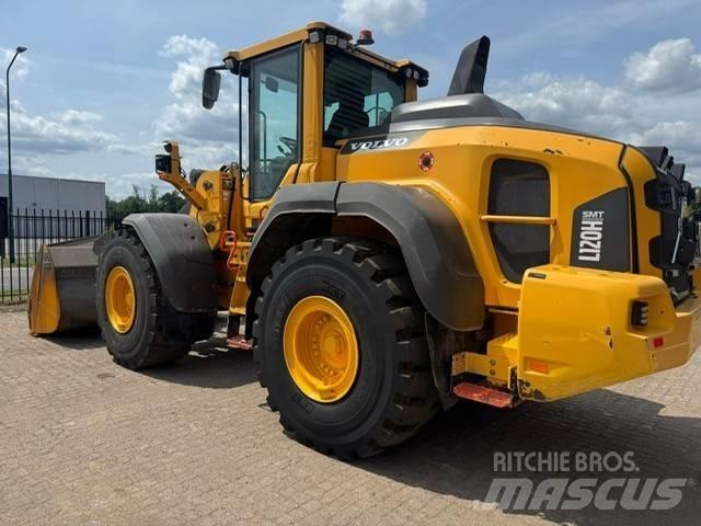 Volvo L 120 H Incarcator pe pneuri