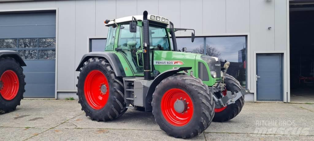 Fendt 820 Vario TMS Tractoare