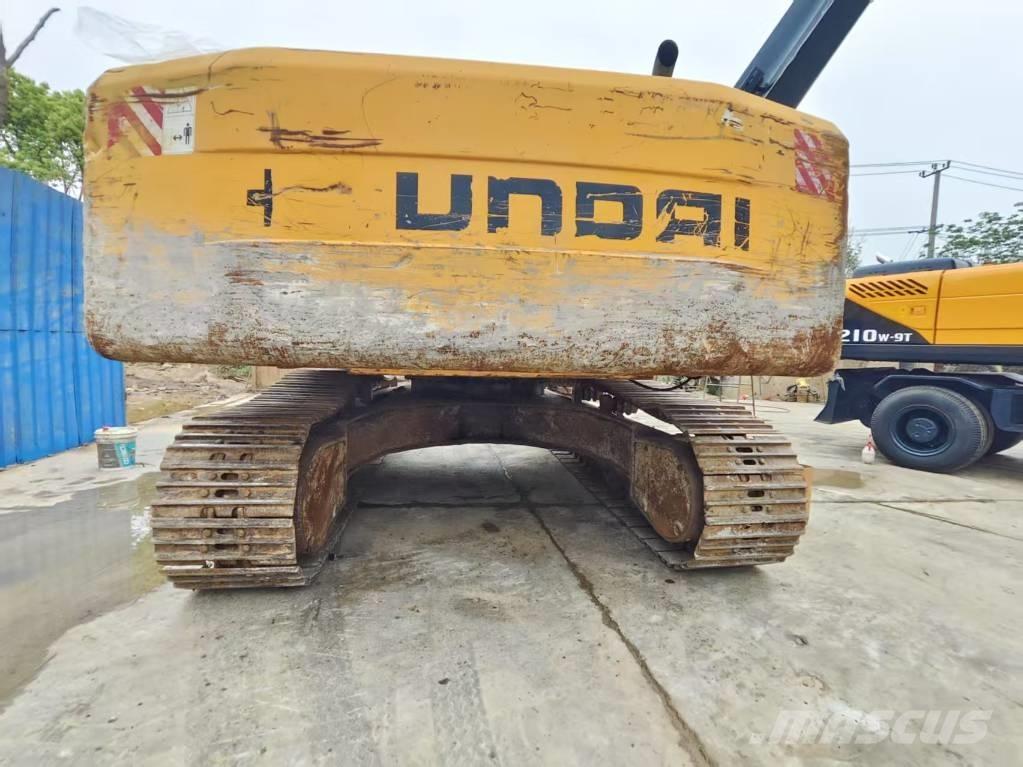 Hyundai R305LC Excavatoare pe șenile
