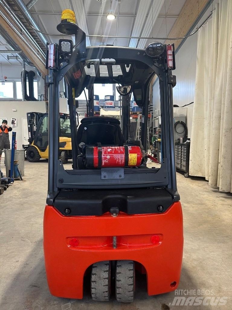 Linde E20L-02 Stivuitor electric
