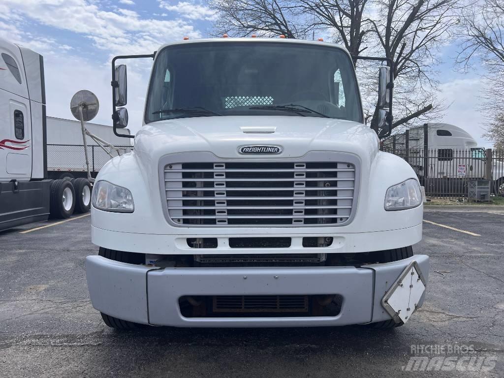 Freightliner M 106 Camioane platforma/prelata