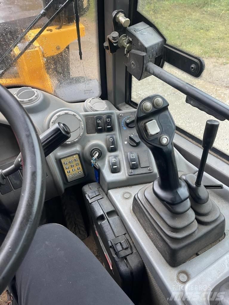 Volvo L 25 Incarcator pe pneuri