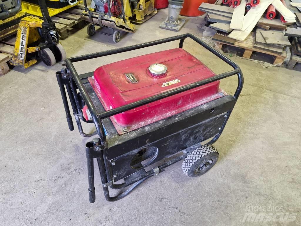 Honda ECMT7000F Generatoare pe Petrol