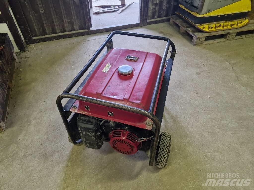 Honda ECMT7000F Generatoare pe Petrol