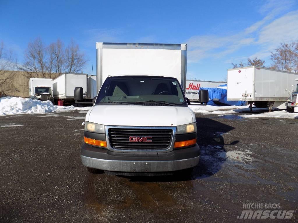 GMC Savana Autocamioane