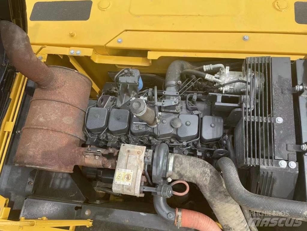 Komatsu pc220-7 Excavatoare pe șenile
