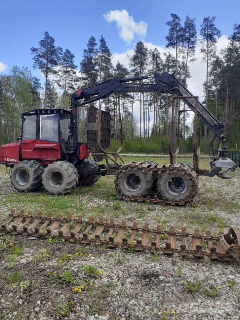 Valmet 820 Transportoare