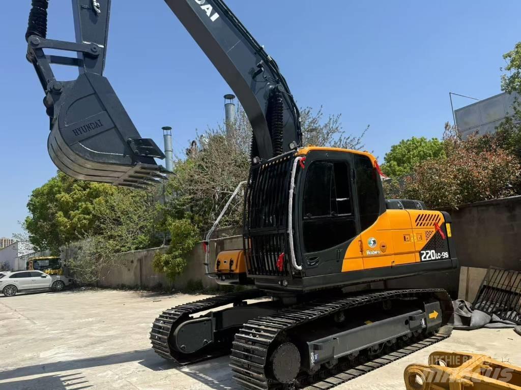Hyundai R220LC-9S Excavatoare pe șenile
