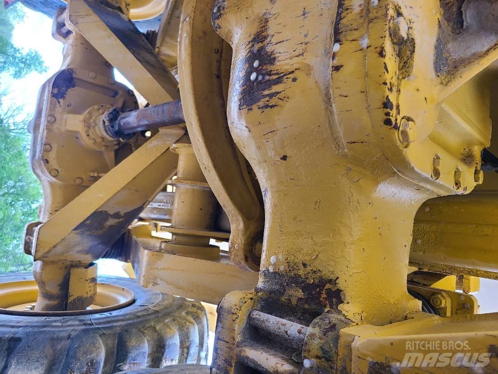 CAT 725 Transportoare articulate