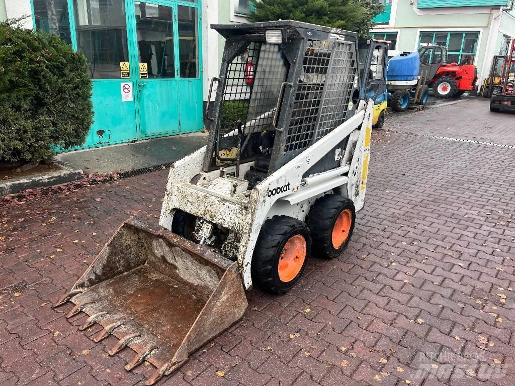 Bobcat 443      V-4129 Încarcatoare frontale