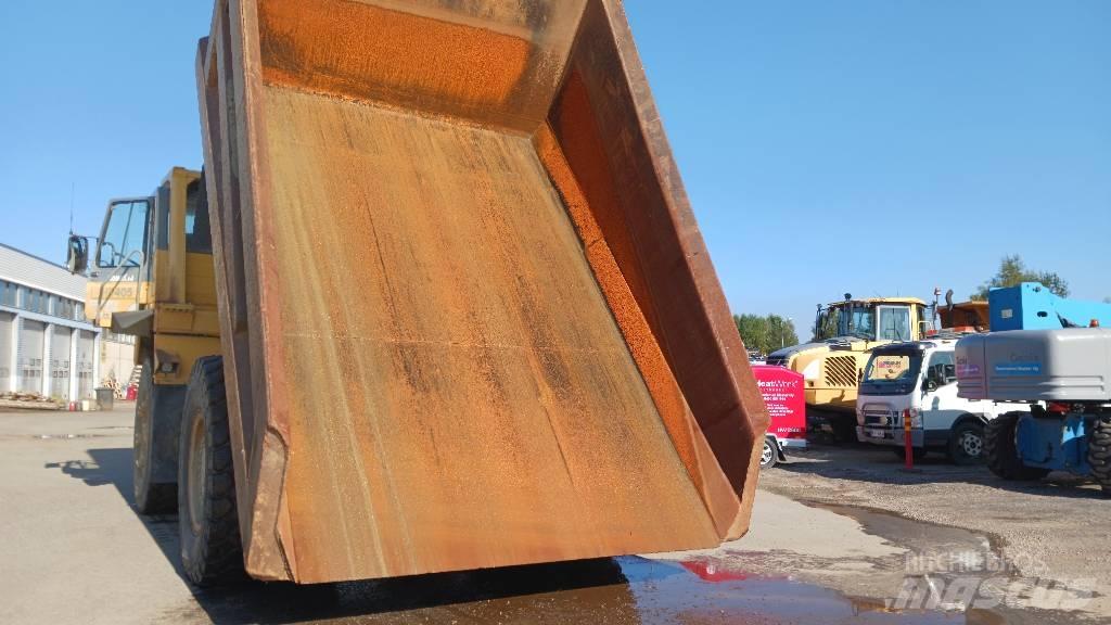 Komatsu 405 Camioane cu basculante rigide