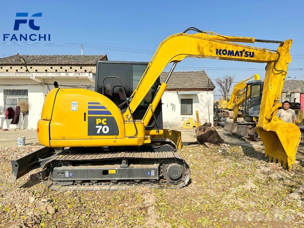 Komatsu PC 70 Excavatoare pe șenile
