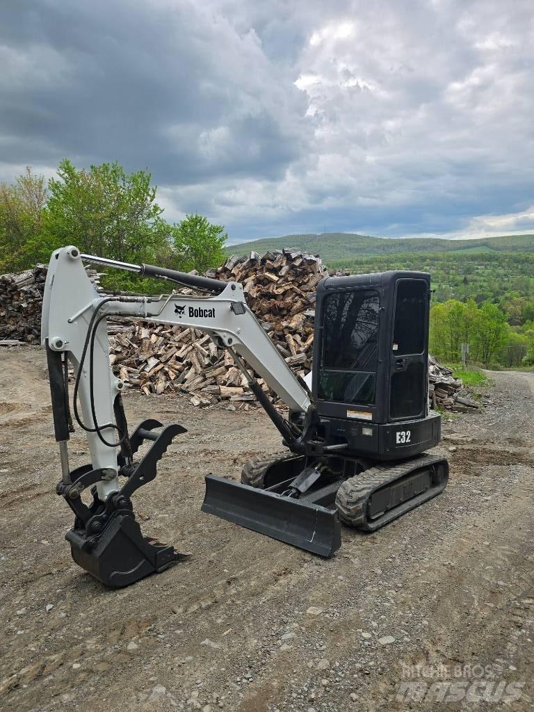 Bobcat E 32 Mini excavatoare < 7t
