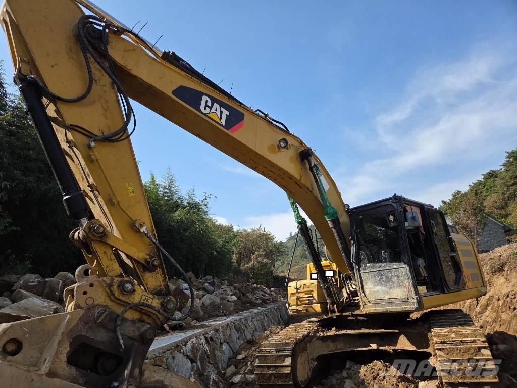 CAT 330FL Excavatoare pe șenile
