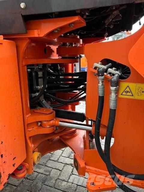 Hitachi ZW 180-6 Incarcator pe pneuri