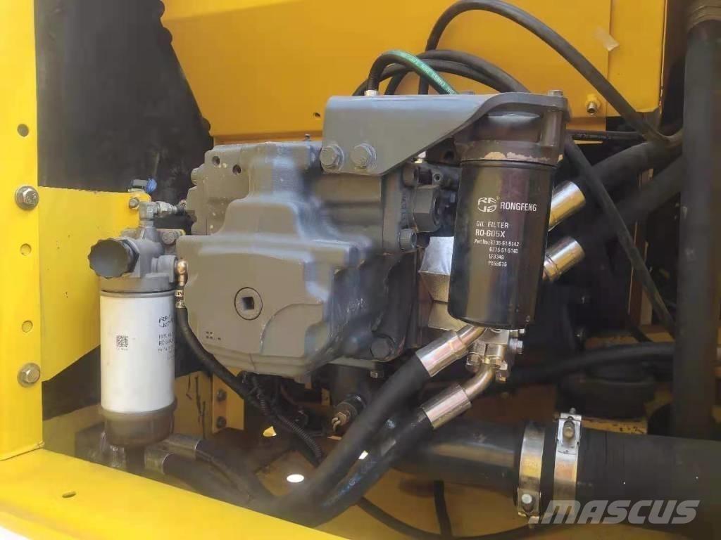 Komatsu 220-8 Excavatoare pe șenile
