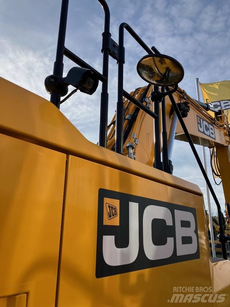 JCB 220X Excavatoare pe șenile
