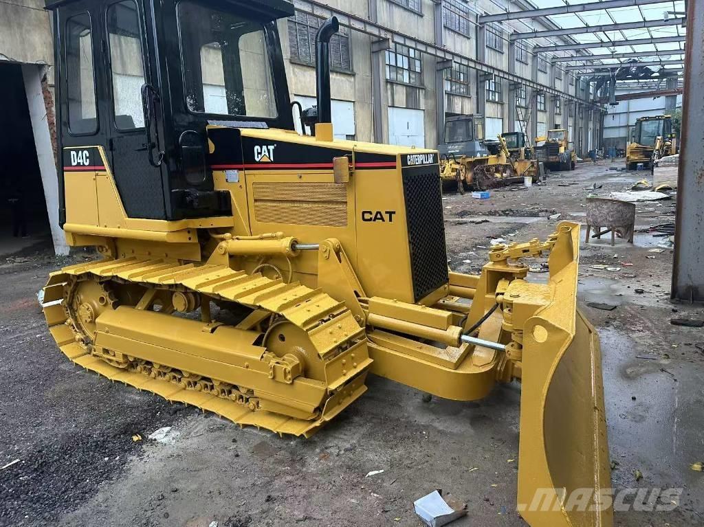 CAT D 4 C Buldozere pe senile
