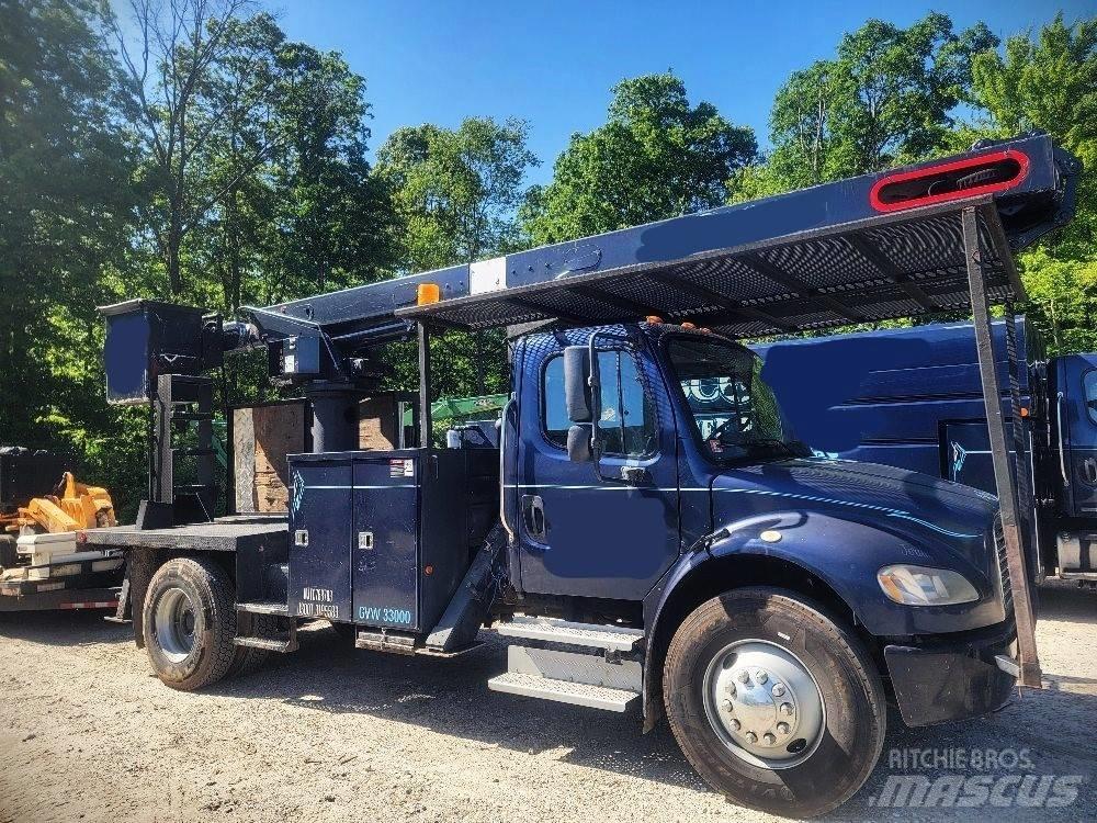 Freightliner M2106 Platforme aeriene montate pe camion