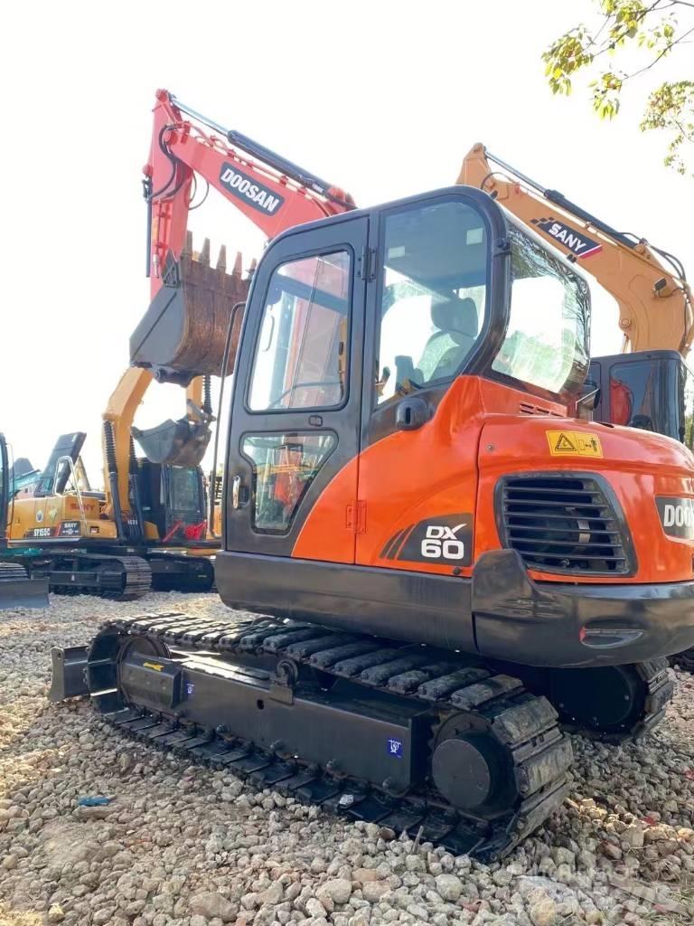 Doosan dx60 Excavatoare pe șenile

