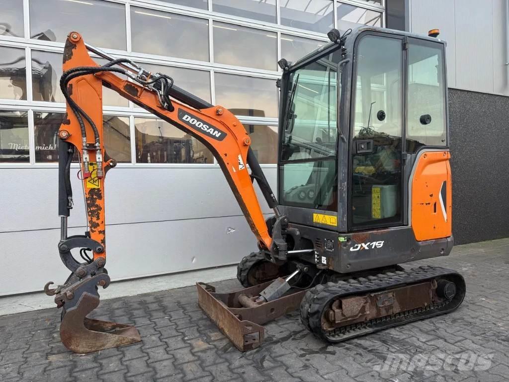 Doosan DX19 Mini excavatoare < 7t