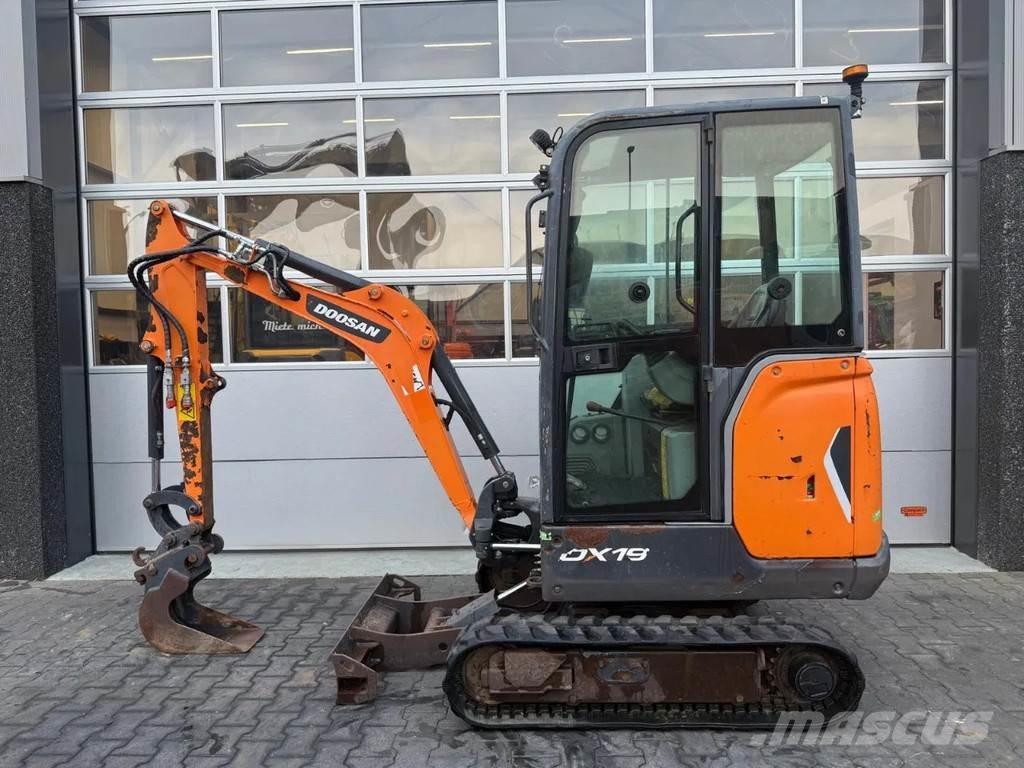 Doosan DX19 Mini excavatoare < 7t