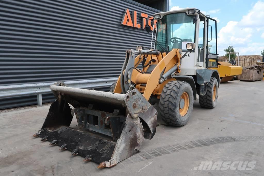 Liebherr L 506 Incarcator pe pneuri