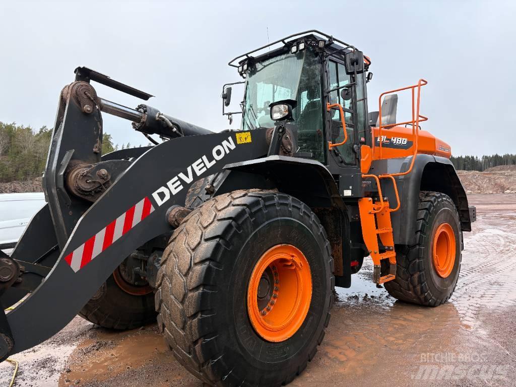 Develon DL480-7 Incarcator pe pneuri