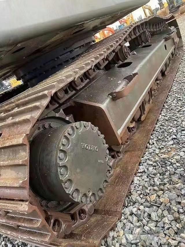 Volvo EC 360 Excavatoare pe șenile
