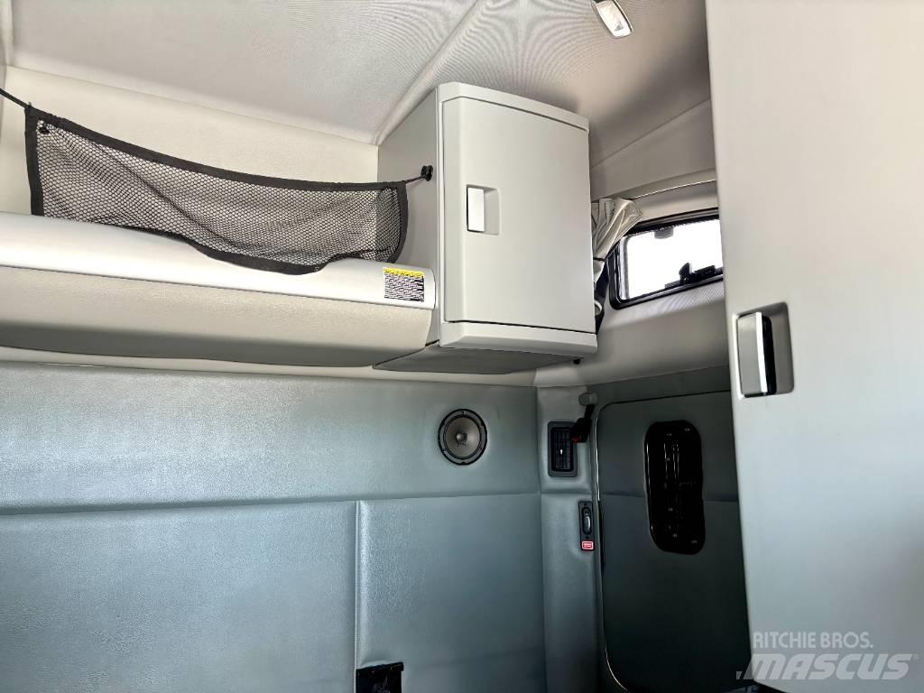 Kenworth T 880 Autotractoare