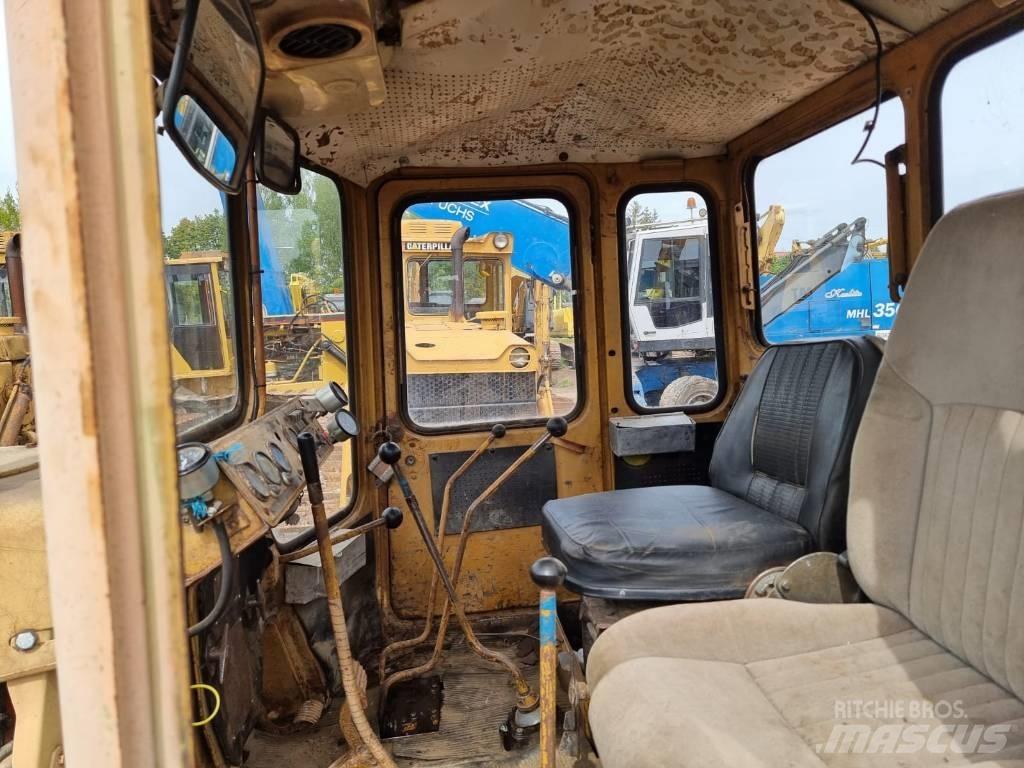 CAT T 130 Buldozere pe senile