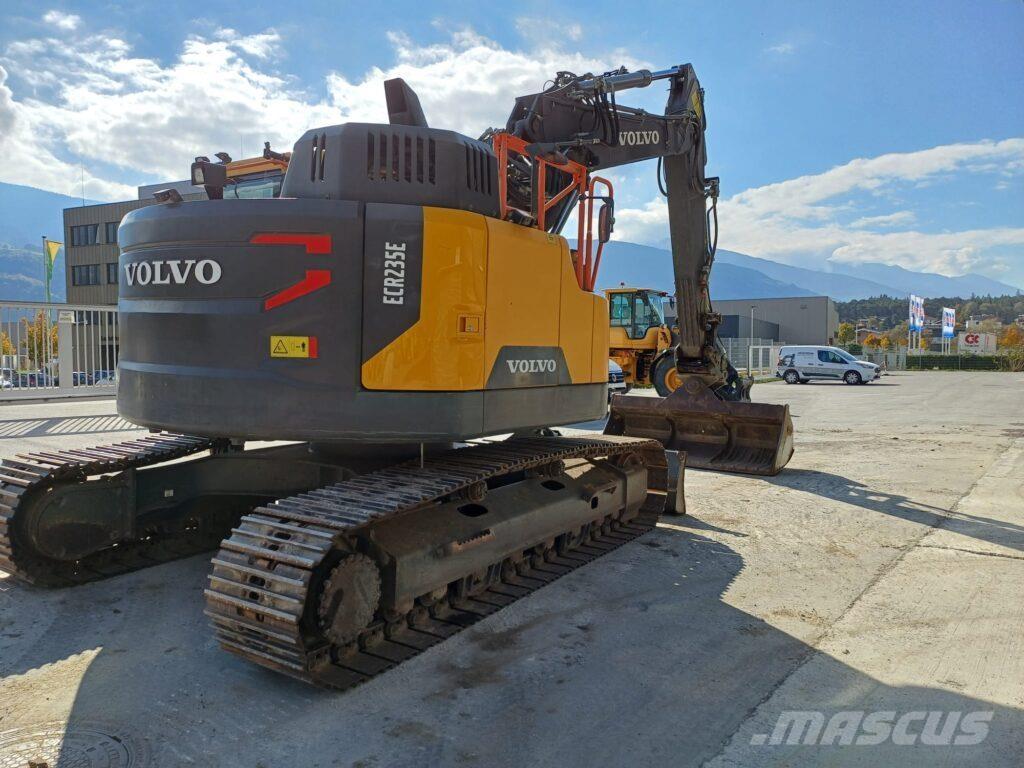 Volvo ECR235EL Excavatoare pe șenile
