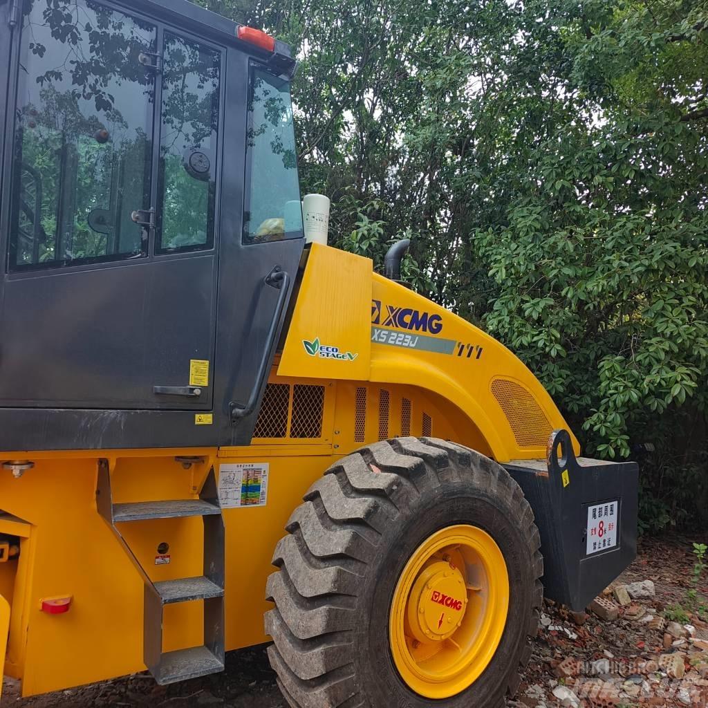XCMG XS 223 J Compactoare monocilindrice