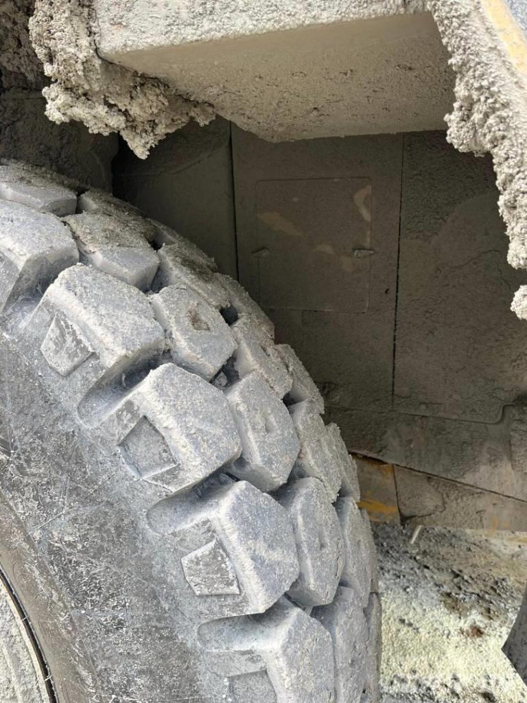 CAT 771D Camioane cu basculante rigide