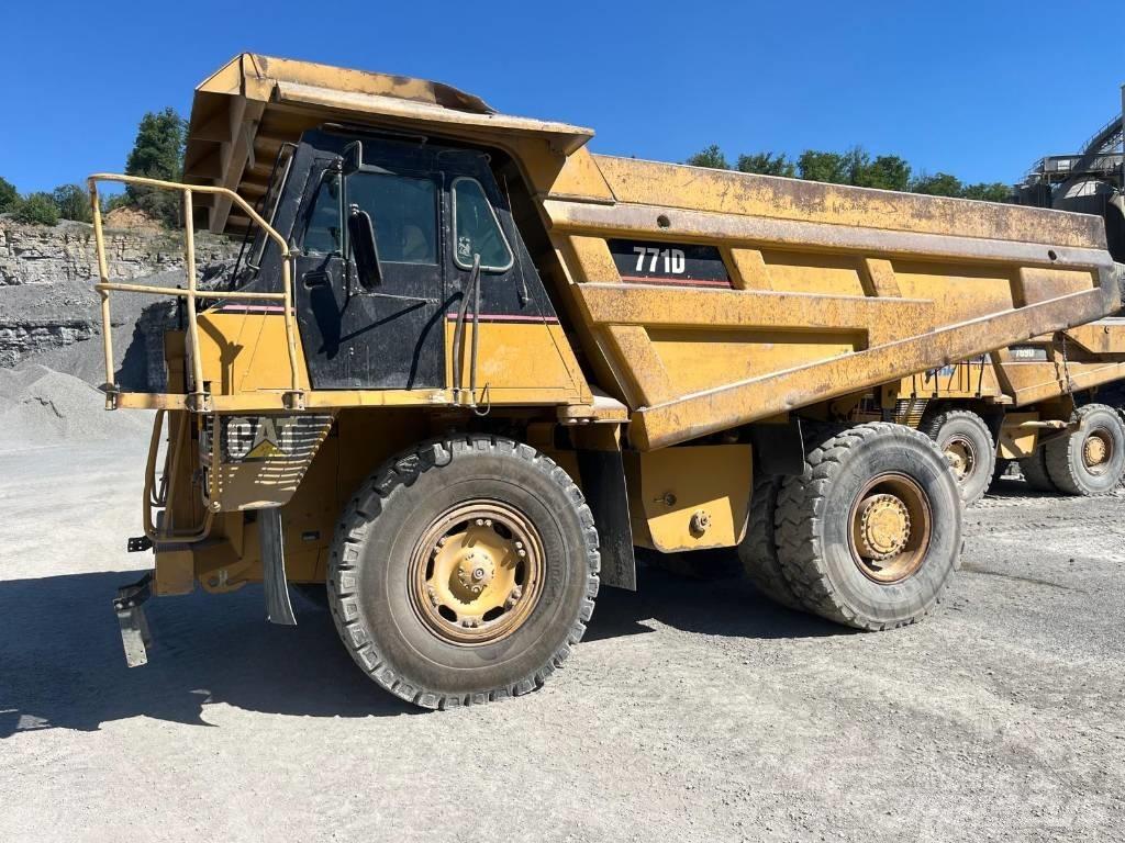 CAT 771D Camioane cu basculante rigide