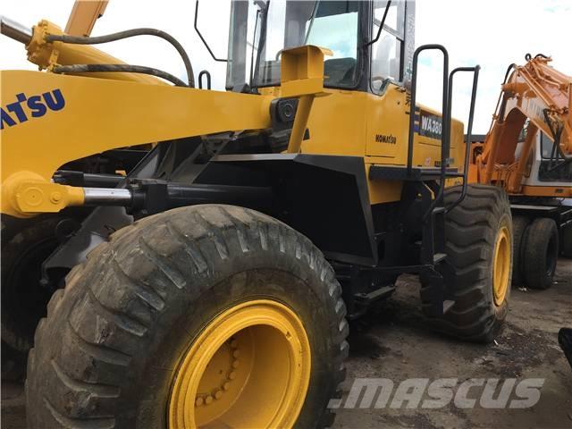 Komatsu WA 380 Incarcator pe pneuri