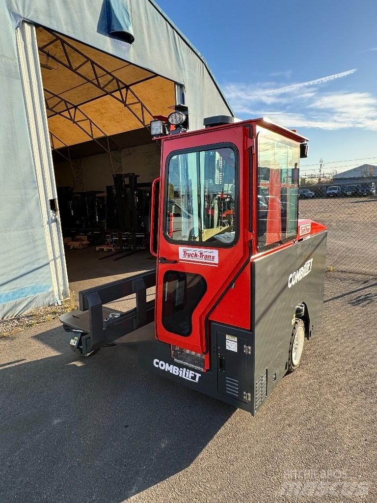 Combilift C3000ET Stivuitoare cu patru brate