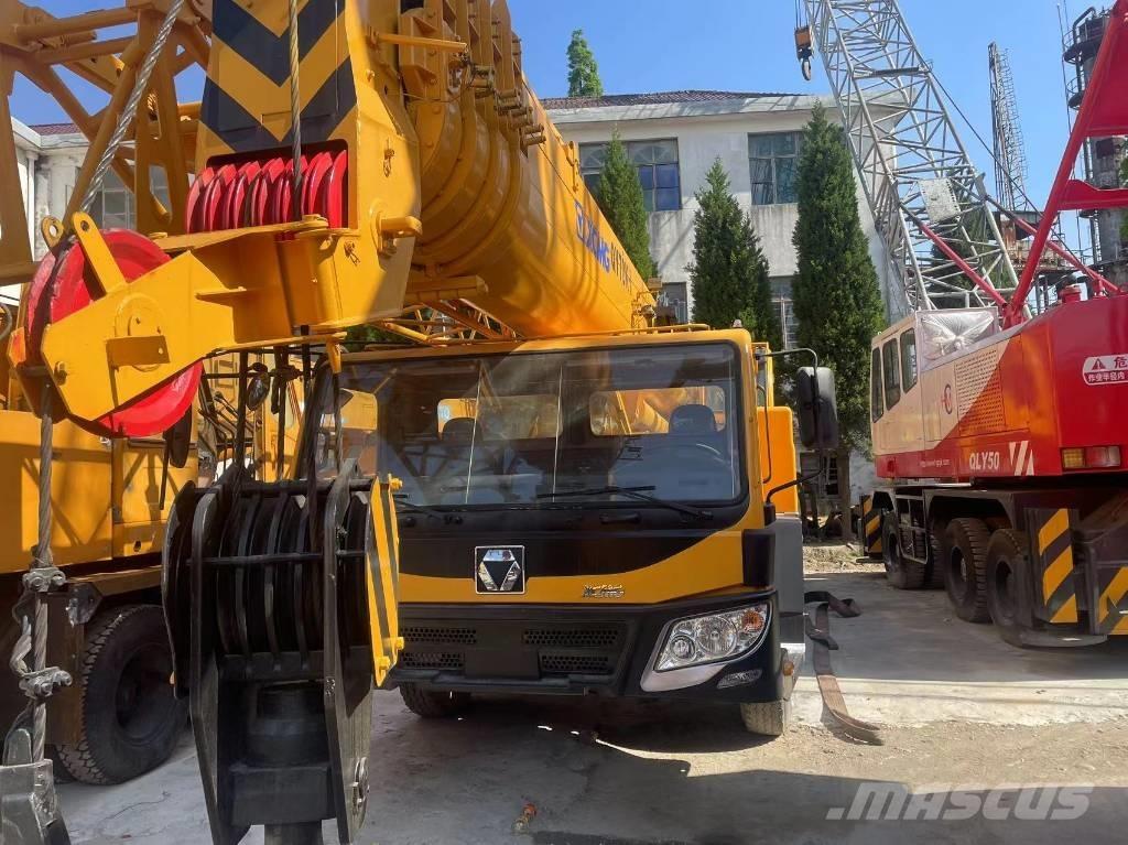 XCMG QY70K Macara teren accidentat